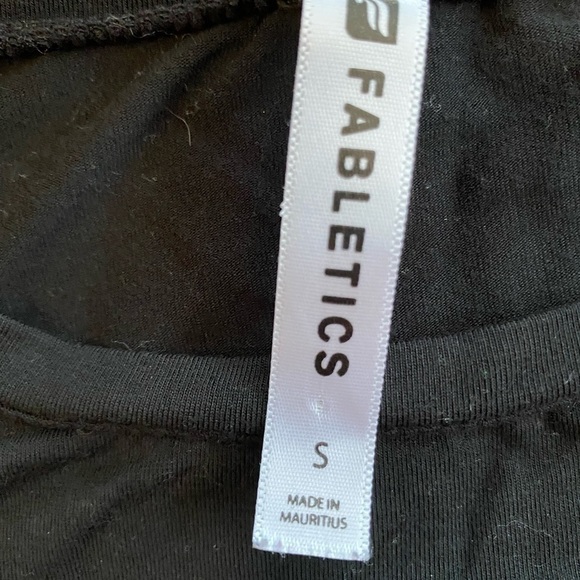 fabletics long sleeve Tshirt size small - Picture 4 of 4